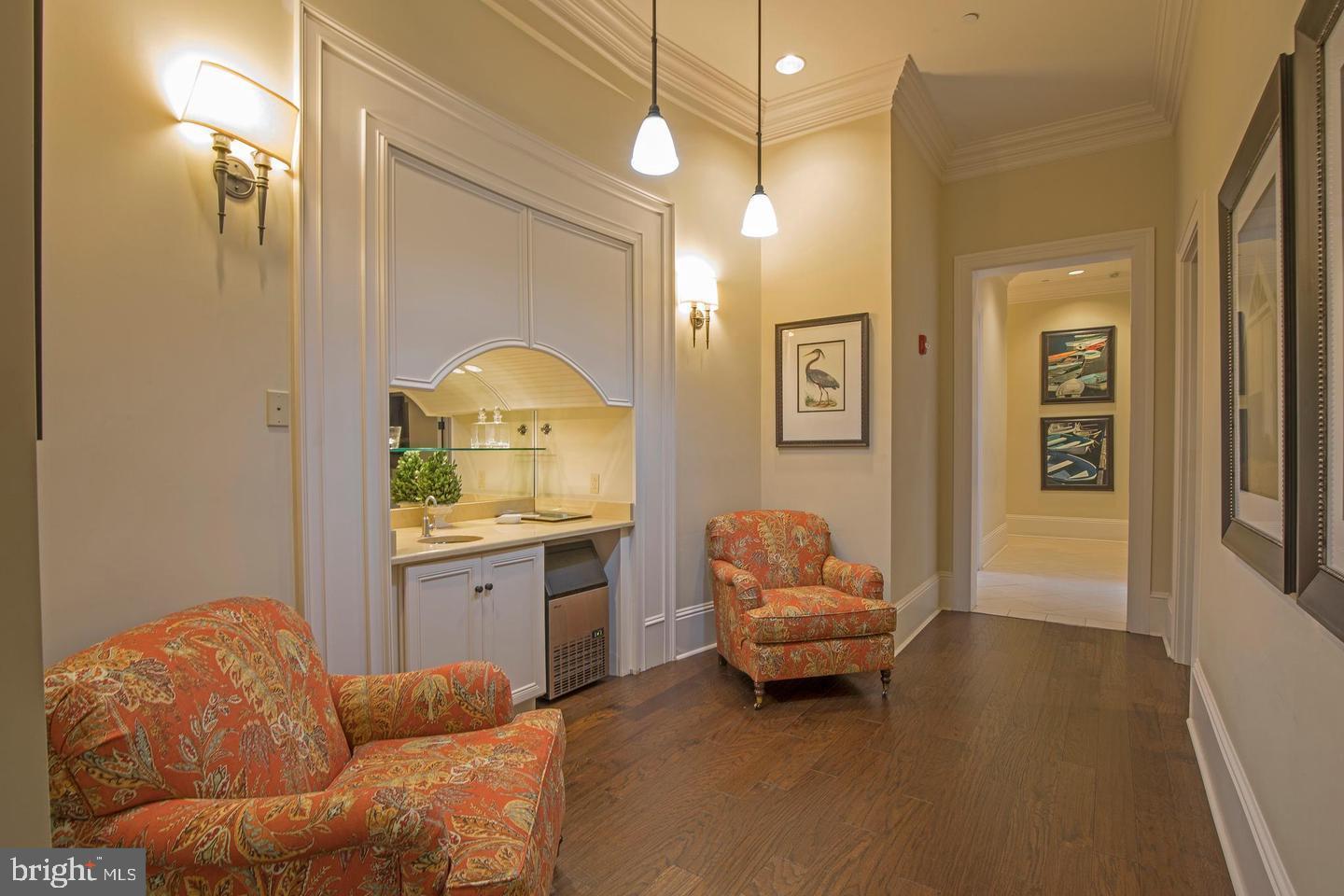 MONTGOMERY WALK - Residential