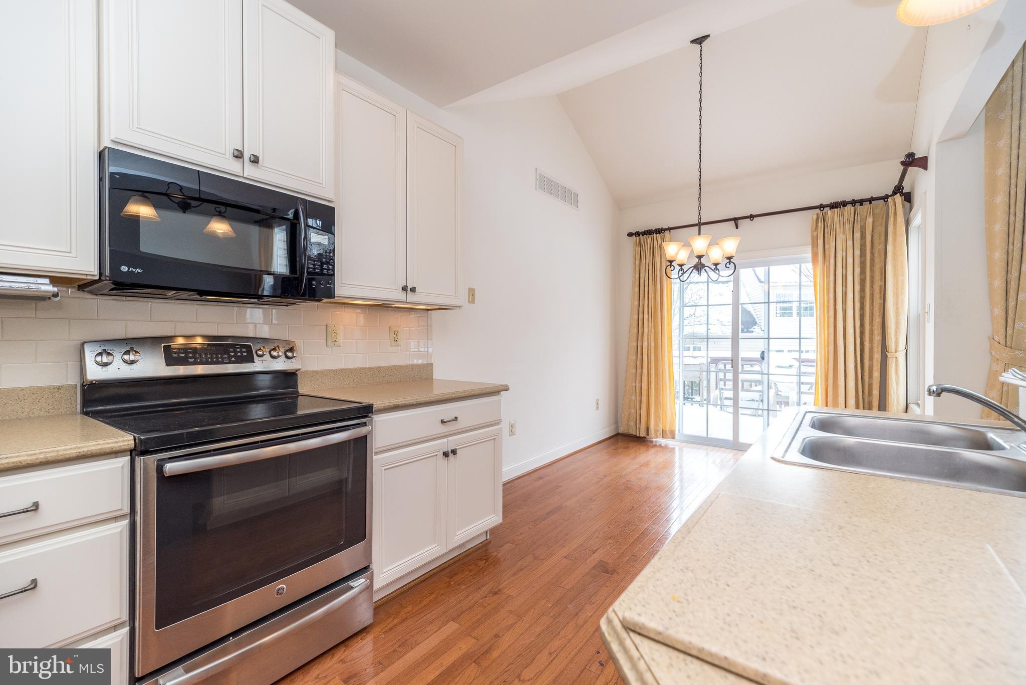 MONTGOMERY WALK - Residential