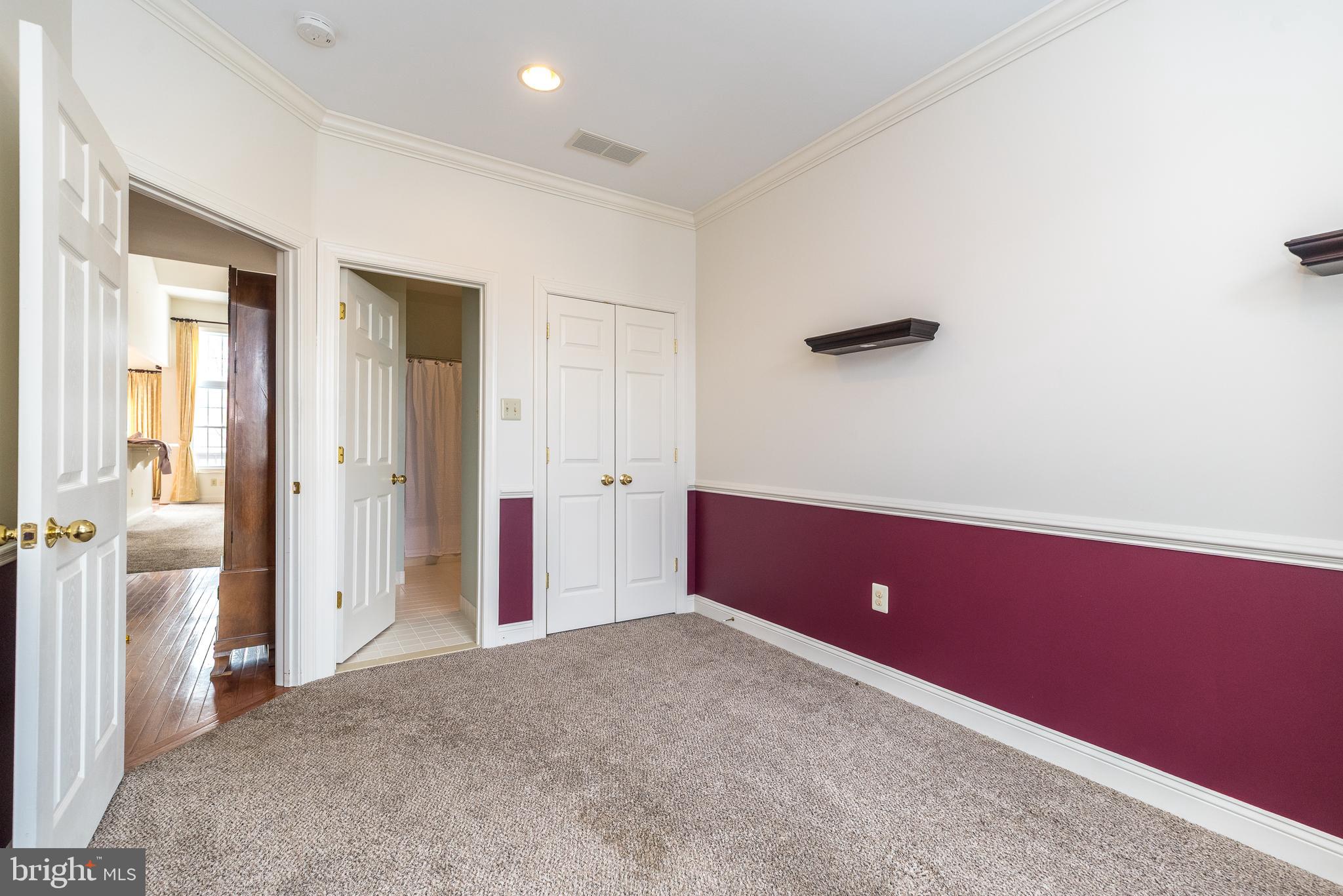 MONTGOMERY WALK - Residential