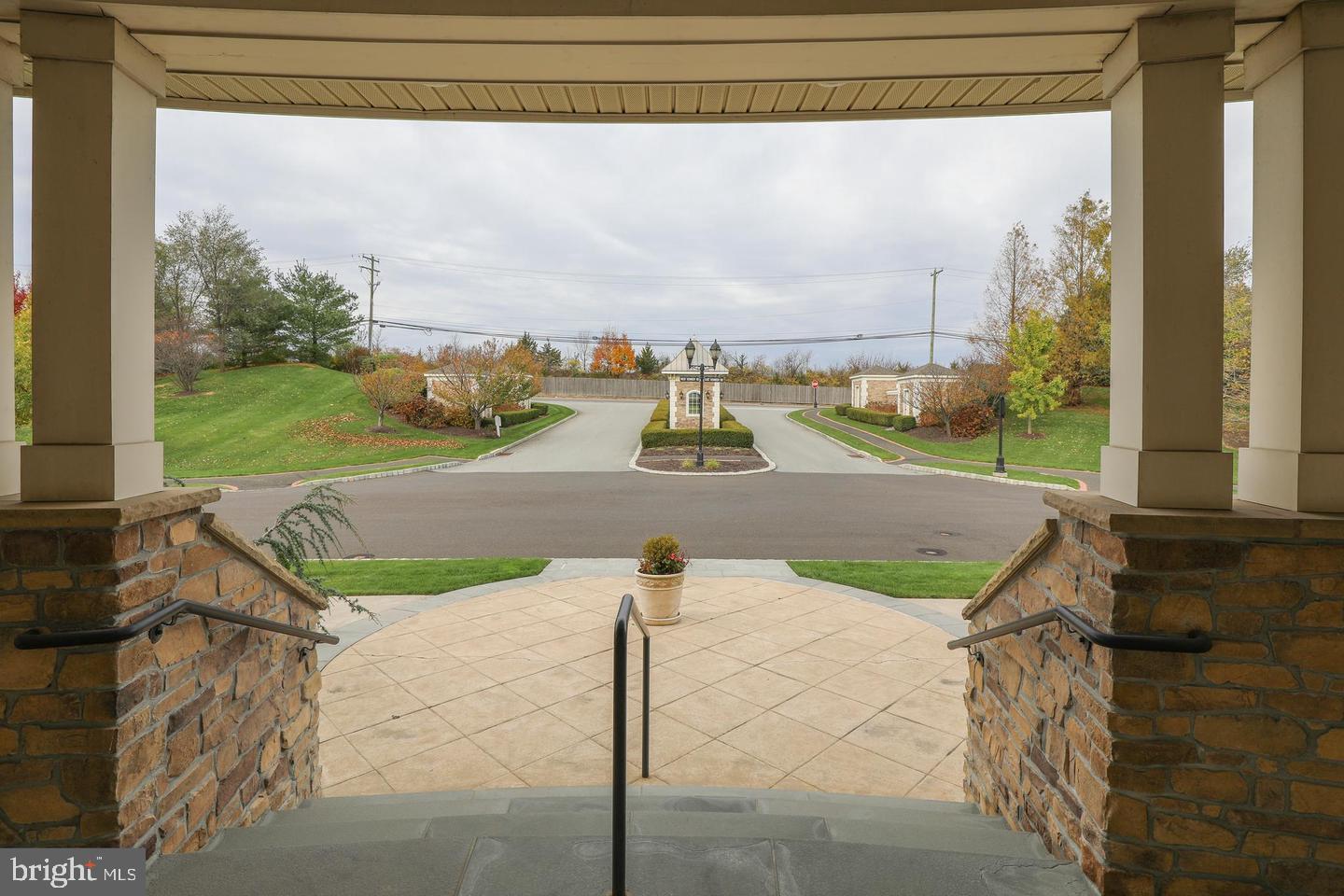 MONTGOMERY WALK - Residential