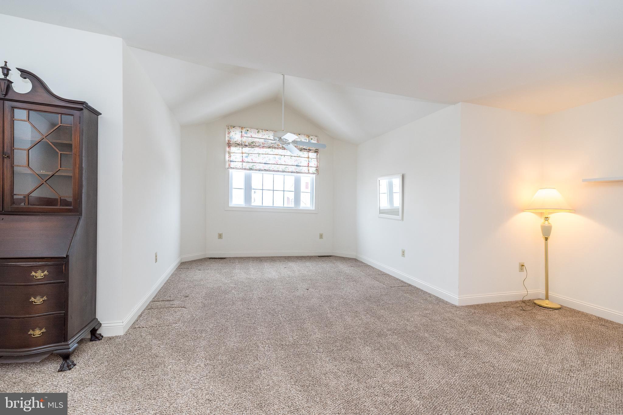 MONTGOMERY WALK - Residential