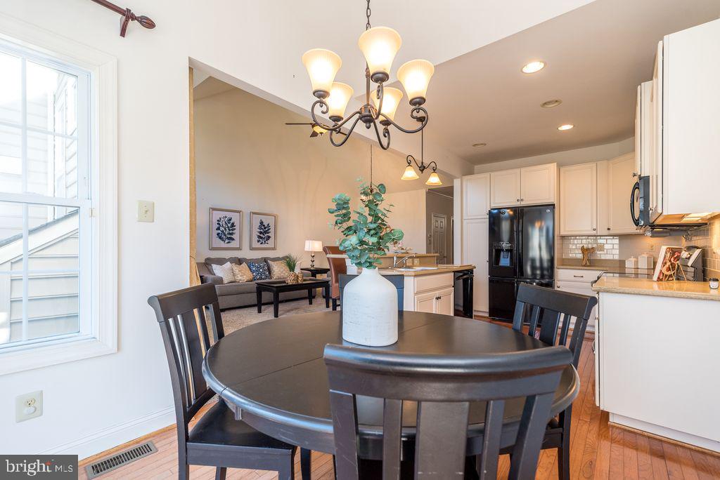 MONTGOMERY WALK - Residential