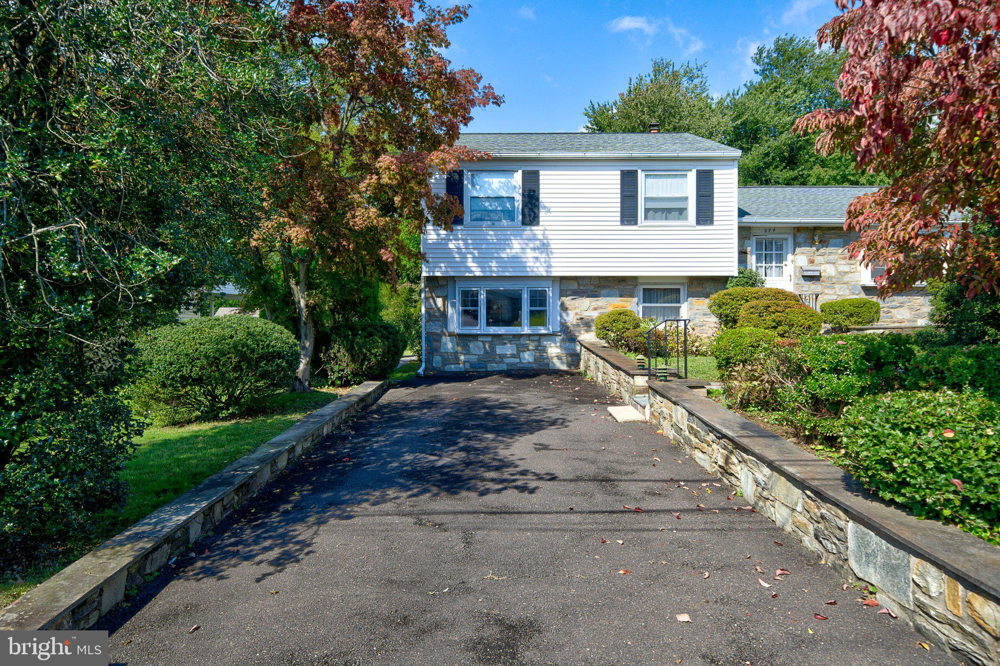 694 GLEN ROAD