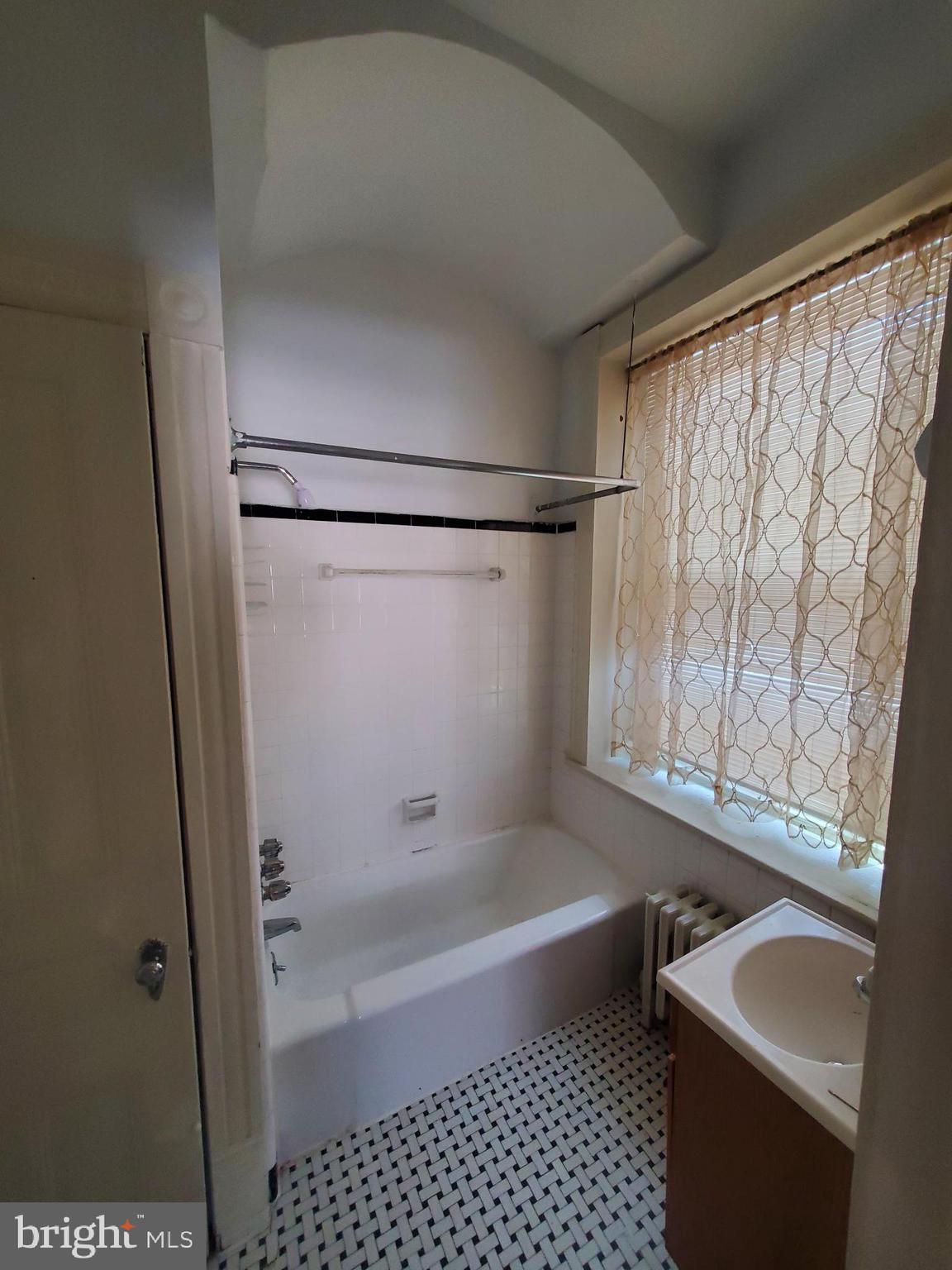 READING - Residential Lease