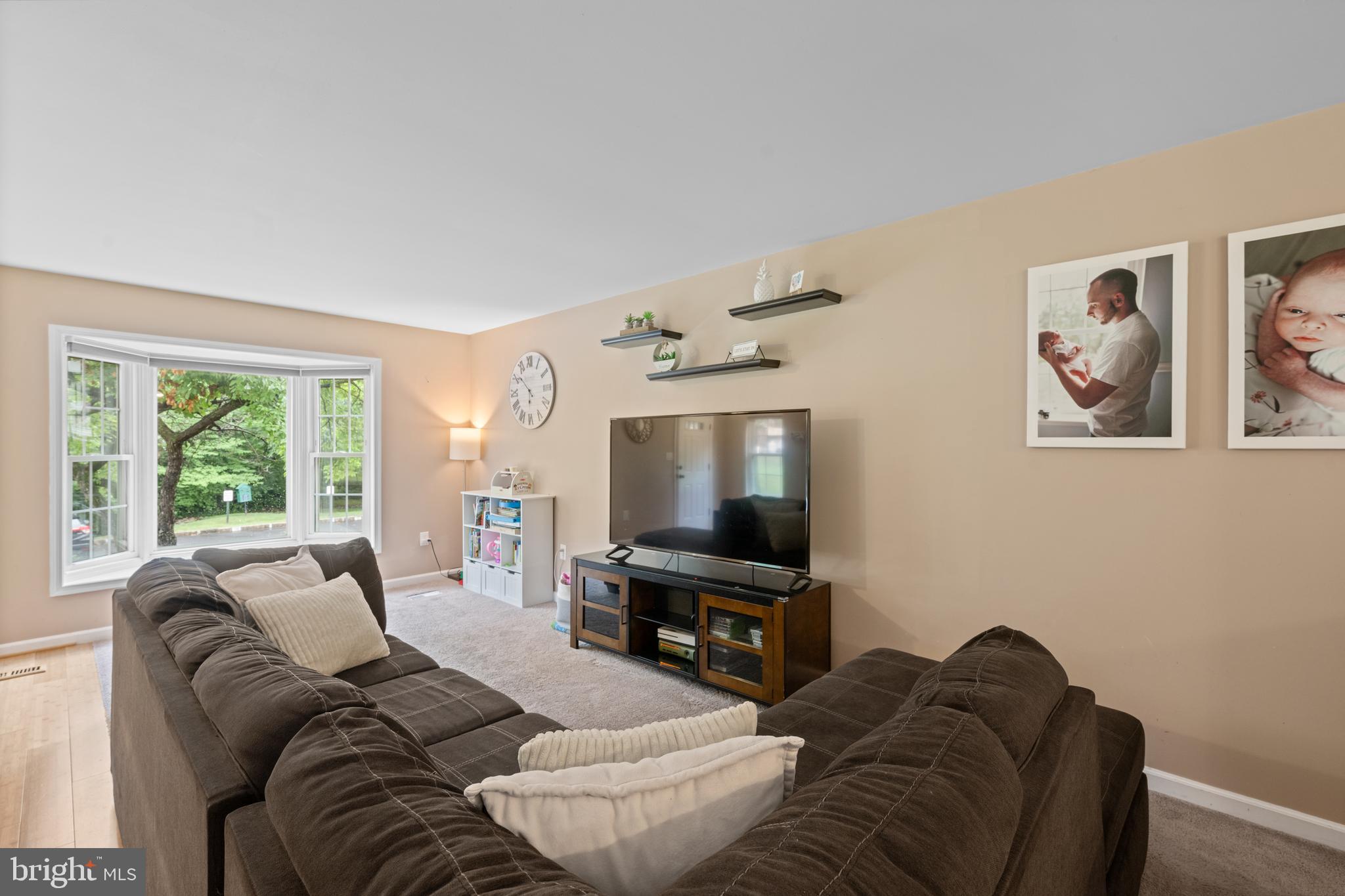 947 DOGWOOD COURT