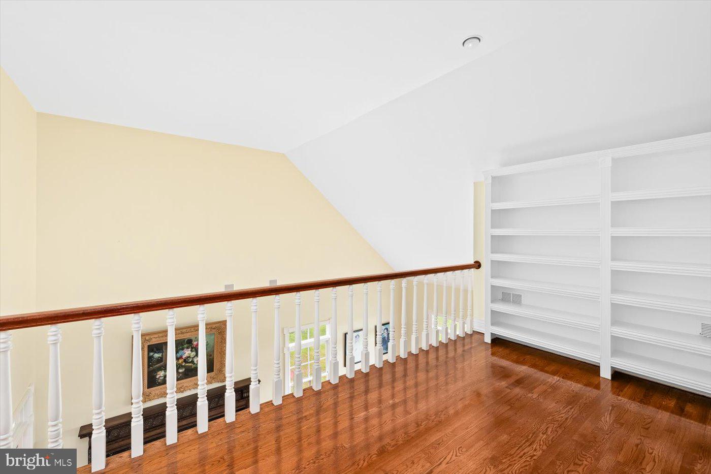 BOSCOBEL FARMS - Residential