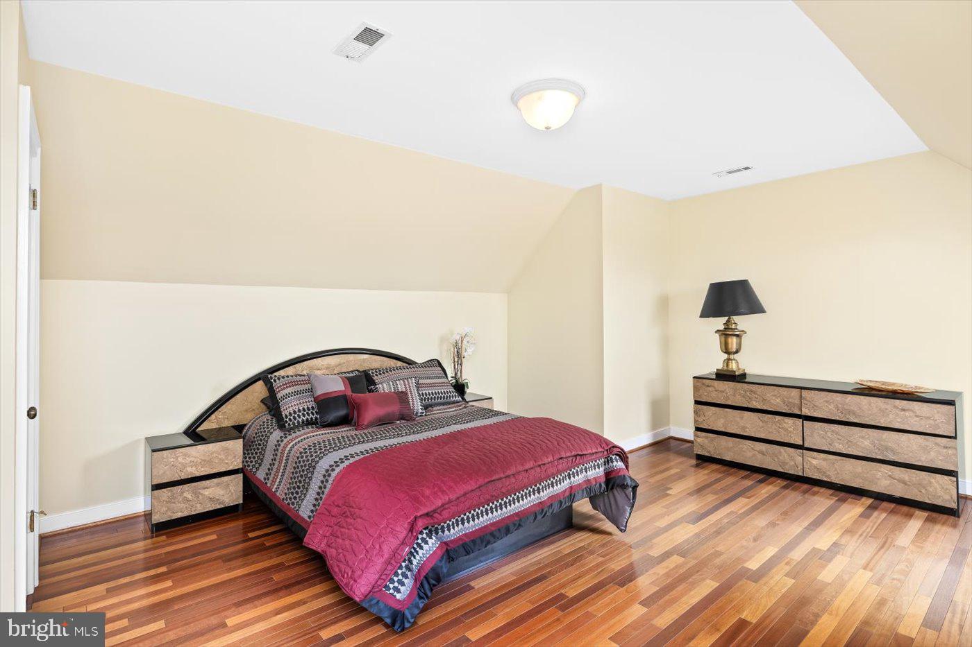 BOSCOBEL FARMS - Residential