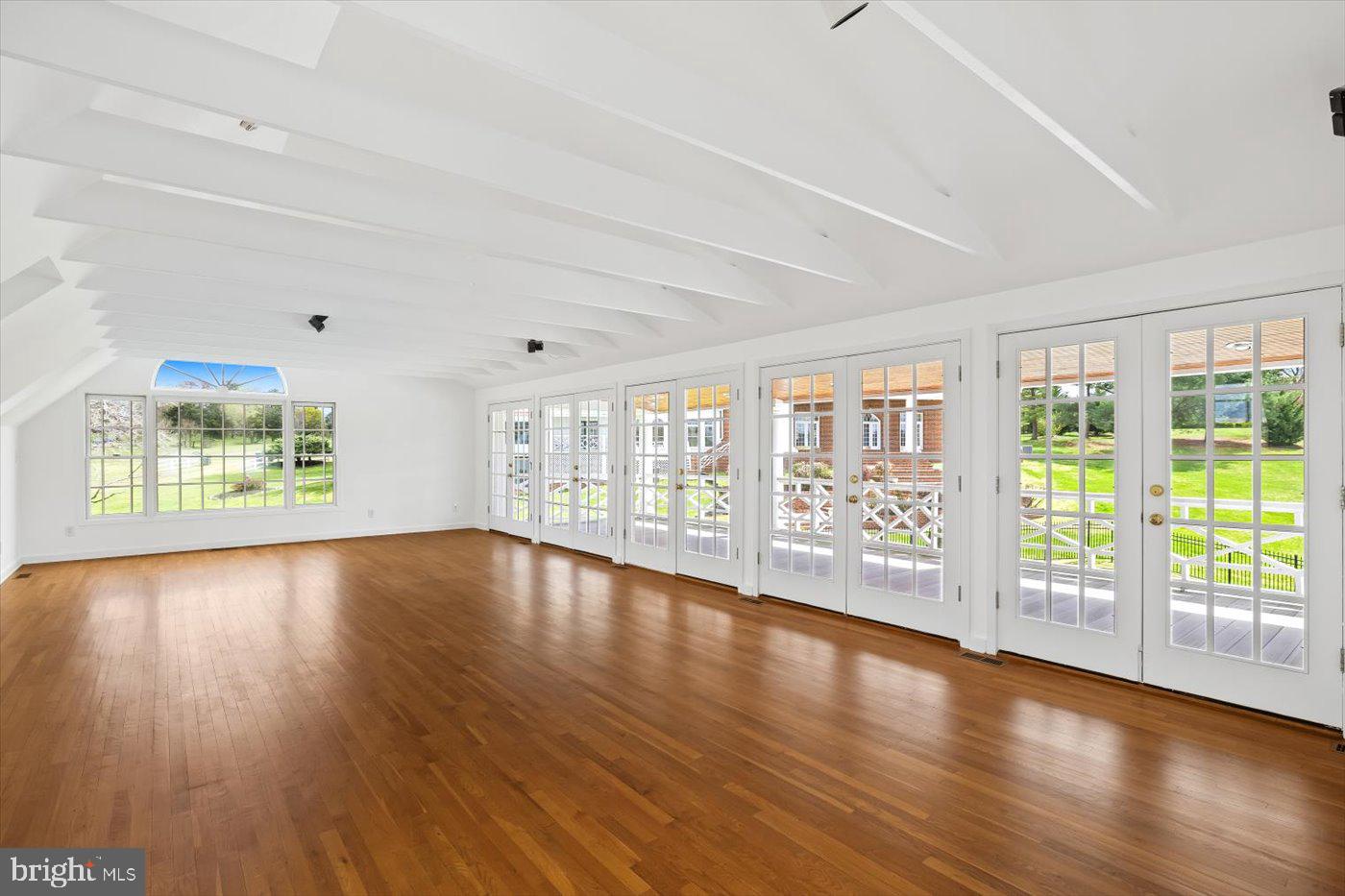 BOSCOBEL FARMS - Residential