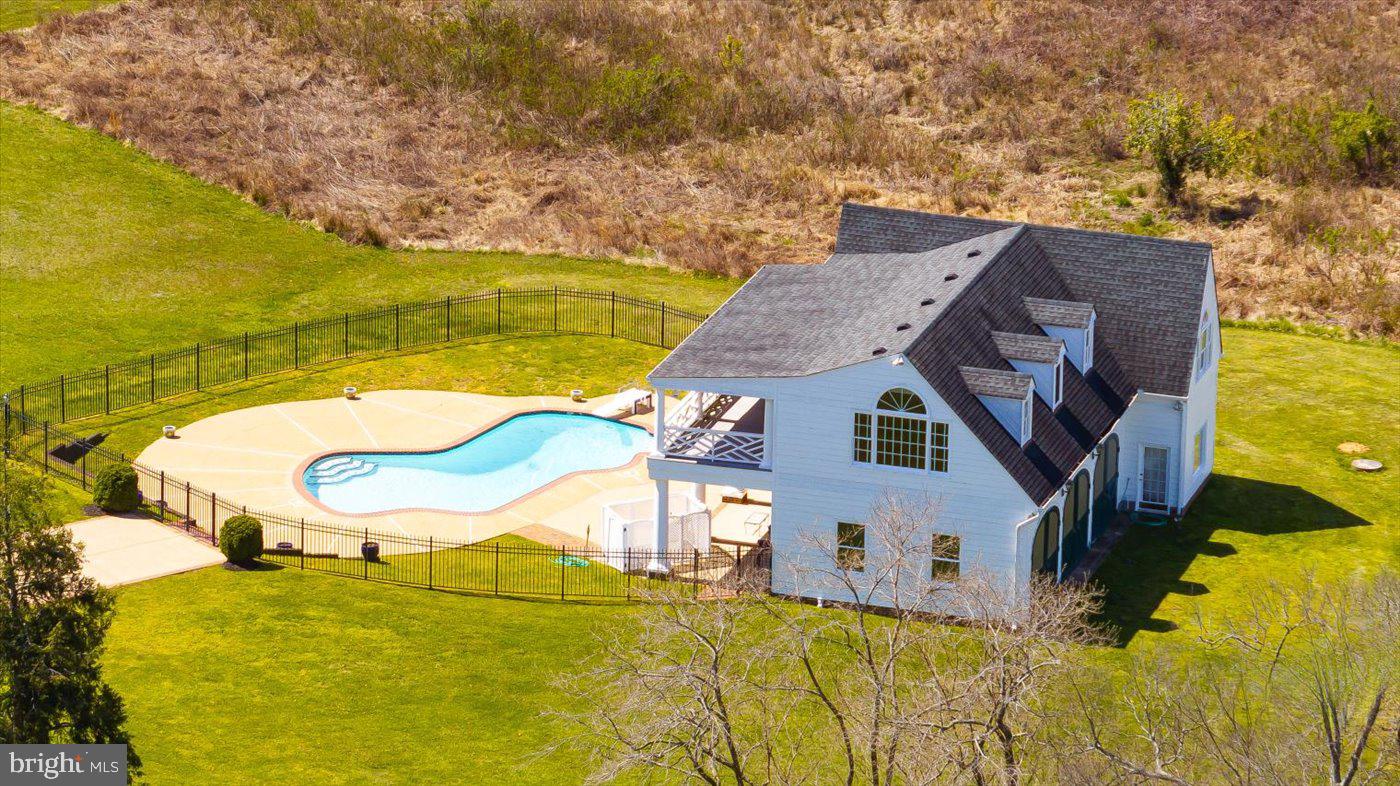 BOSCOBEL FARMS - Residential