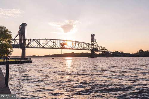 RADCLIFFE COURT - Residential