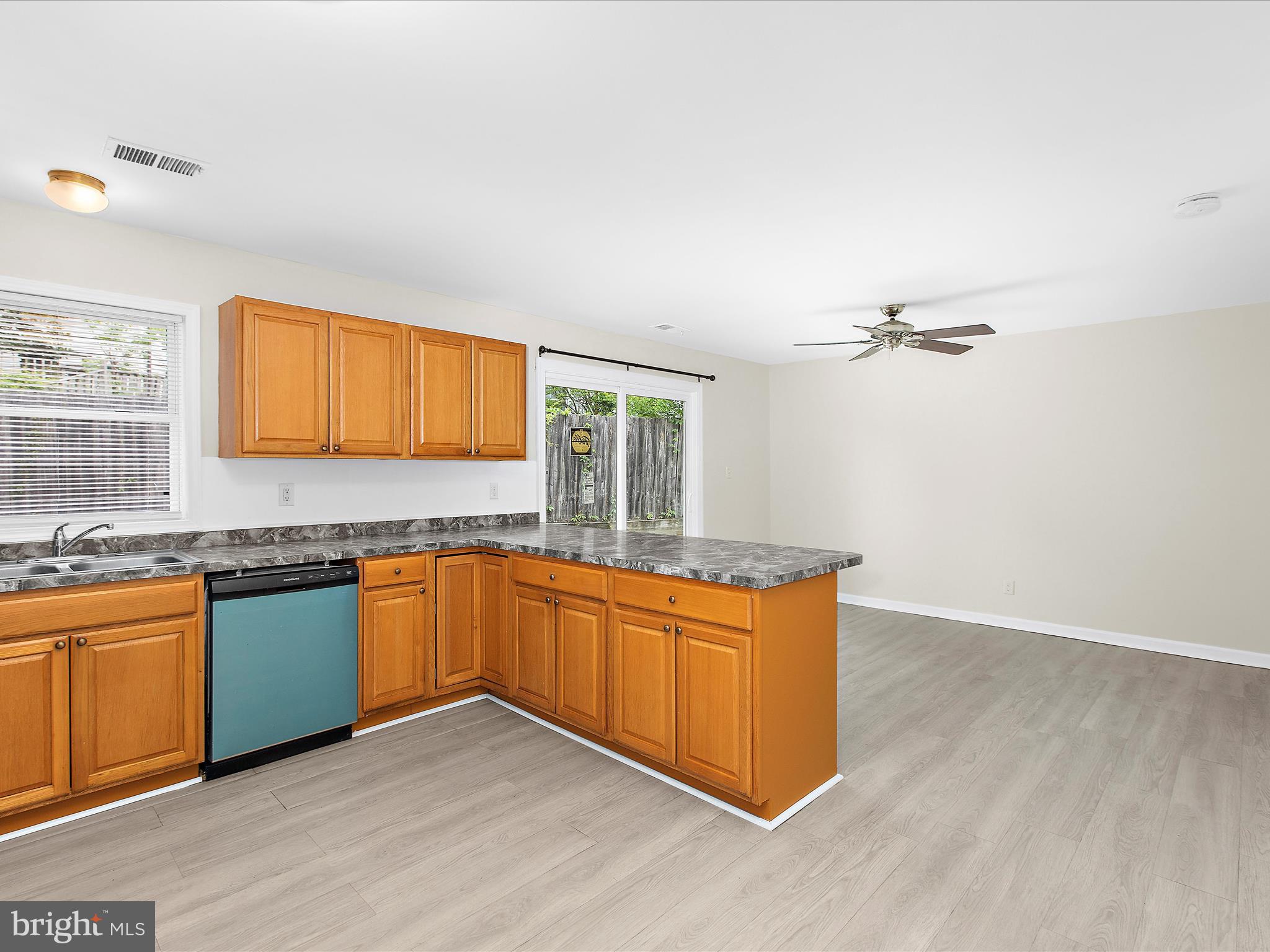 THE PROVINCES - Residential Lease