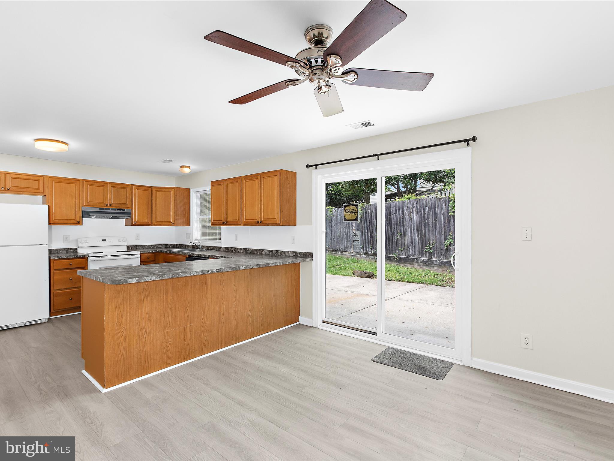 THE PROVINCES - Residential Lease