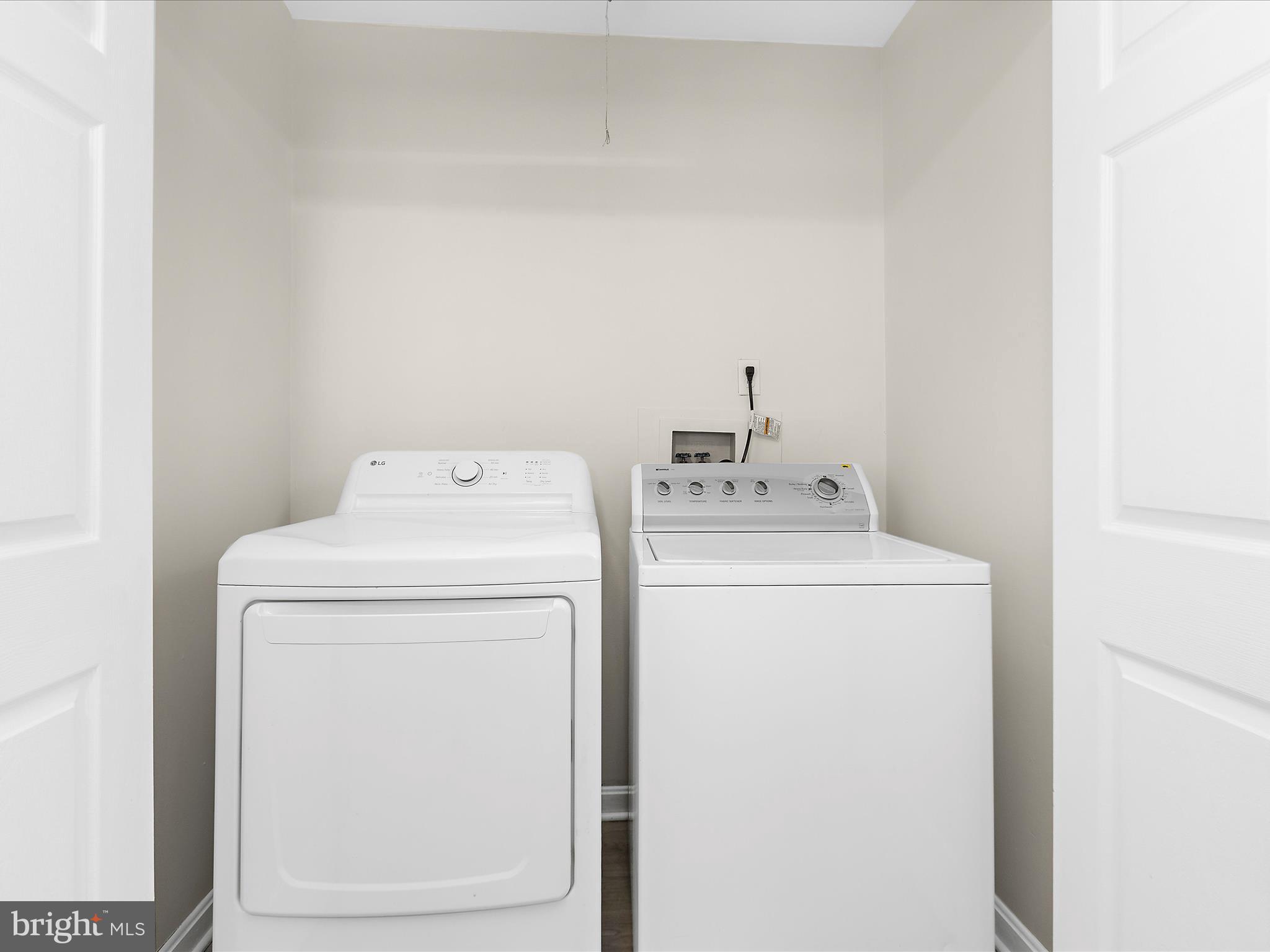 THE PROVINCES - Residential Lease