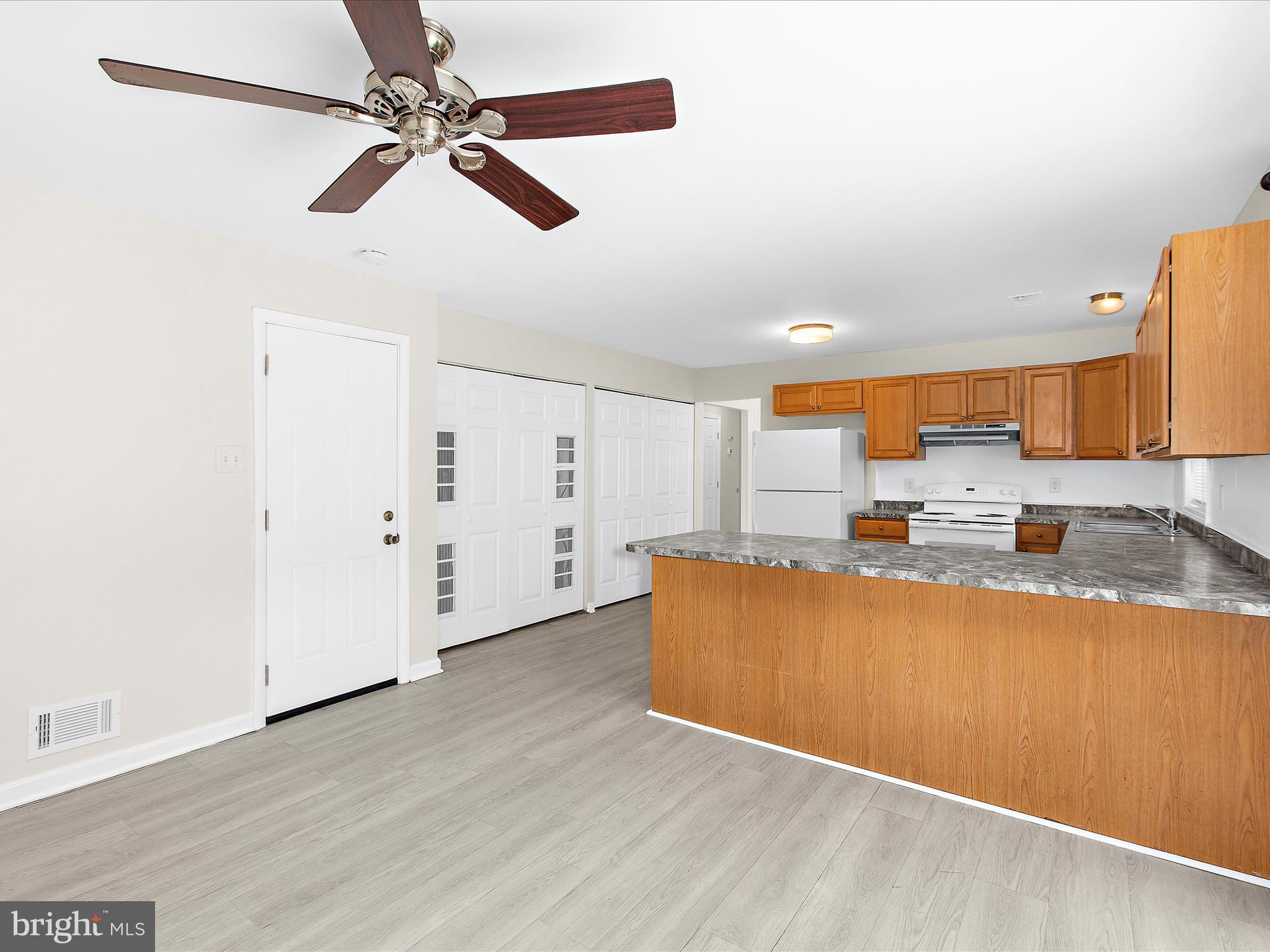 THE PROVINCES - Residential Lease