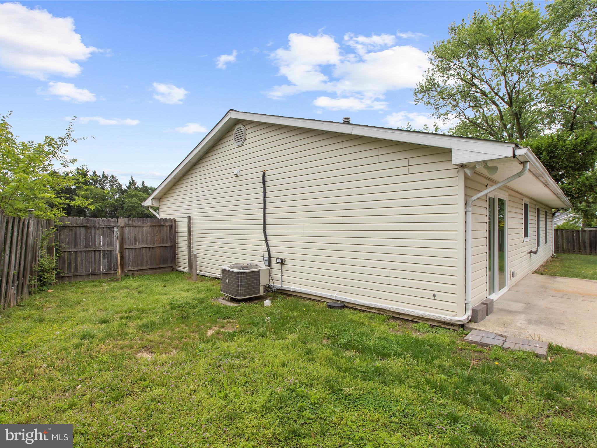 THE PROVINCES - Residential Lease