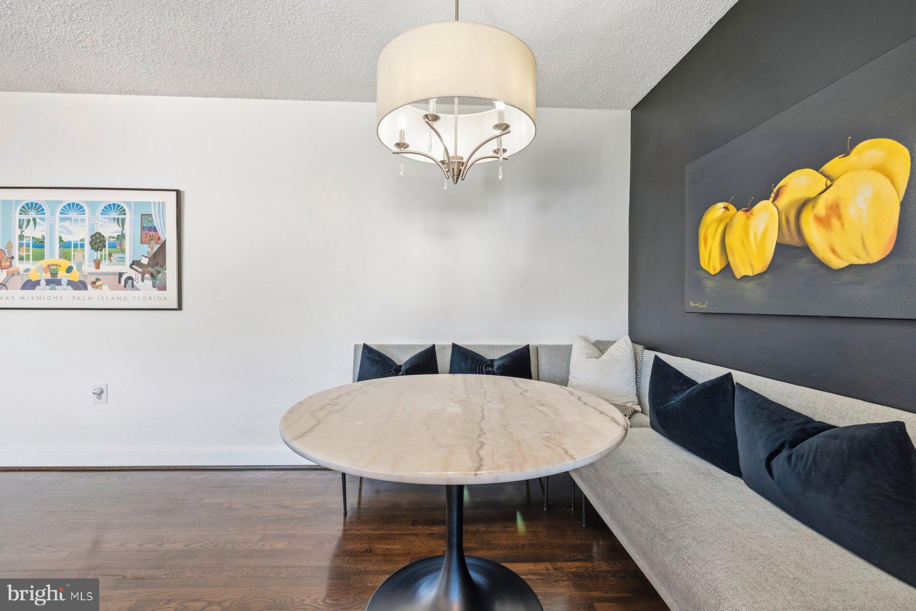 MACARTHUR PARK CONDOMINIUMS - Residential