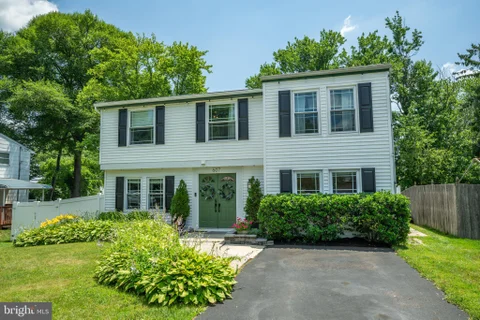 607 Prospect Avenue, Morrisville, PA MLS: PABU2125046