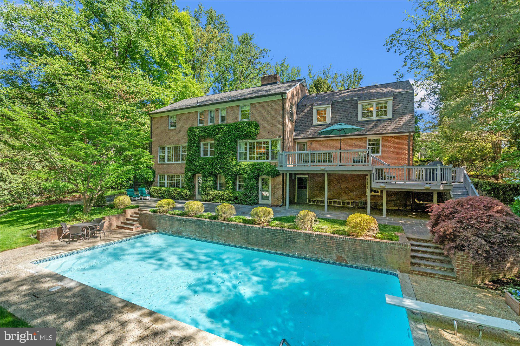 LONGWOOD - Residential