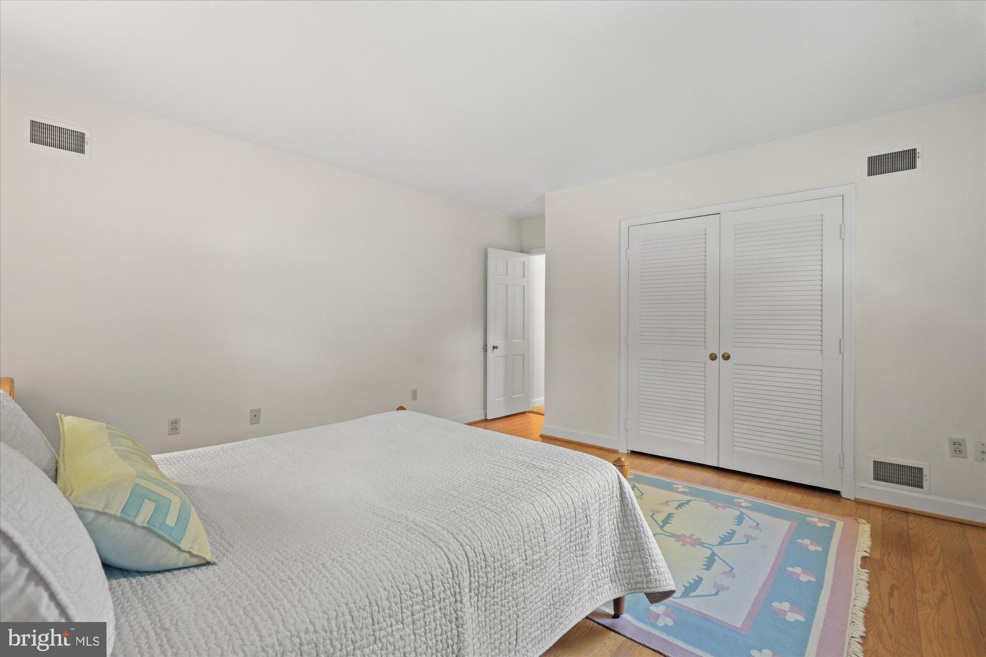 LONGWOOD - Residential