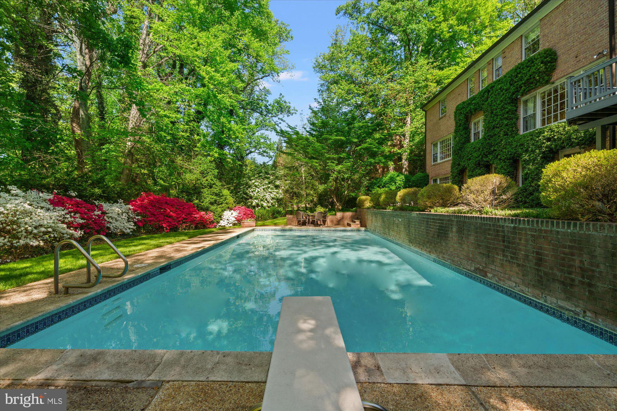 LONGWOOD - Residential