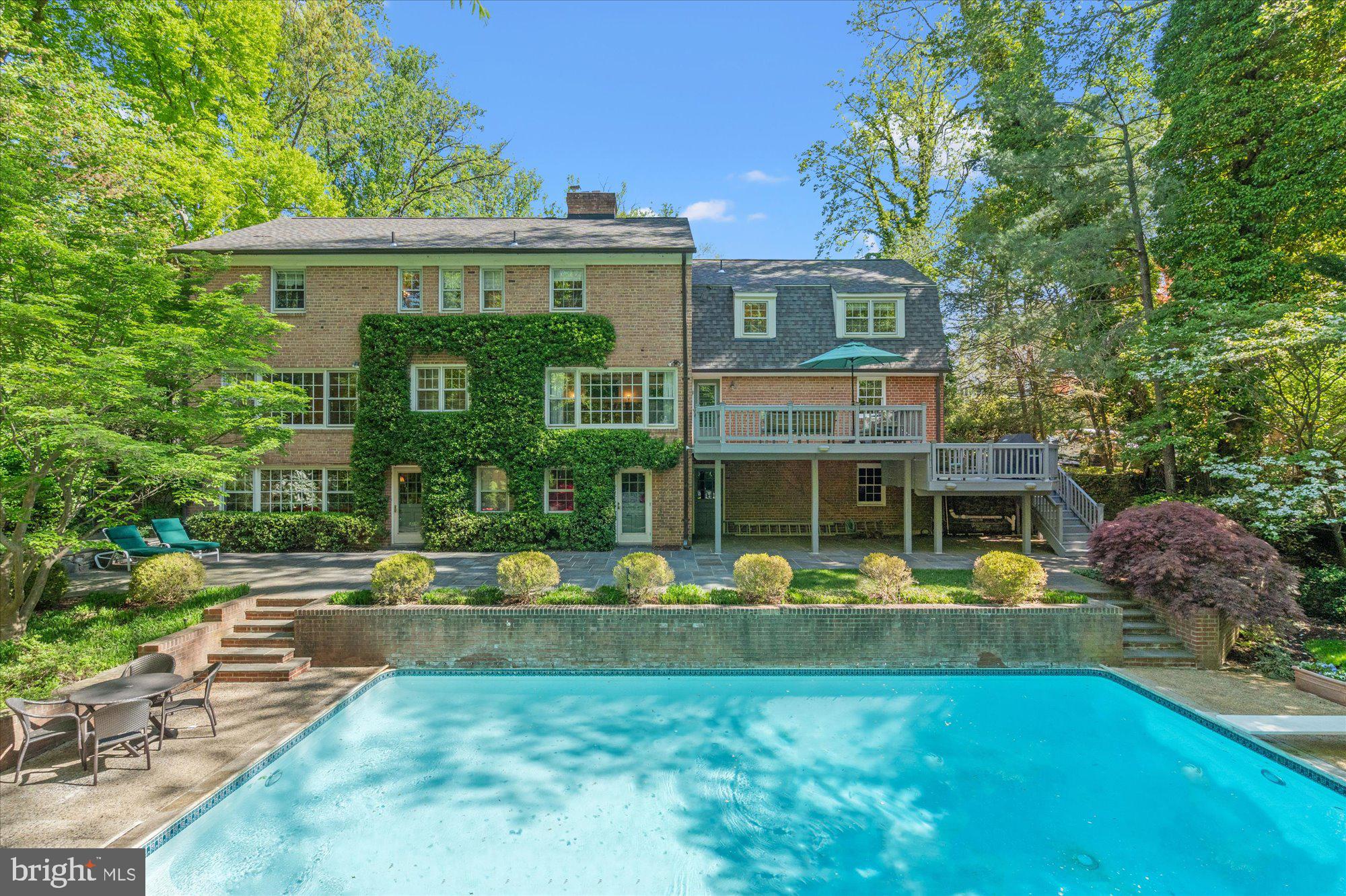 LONGWOOD - Residential