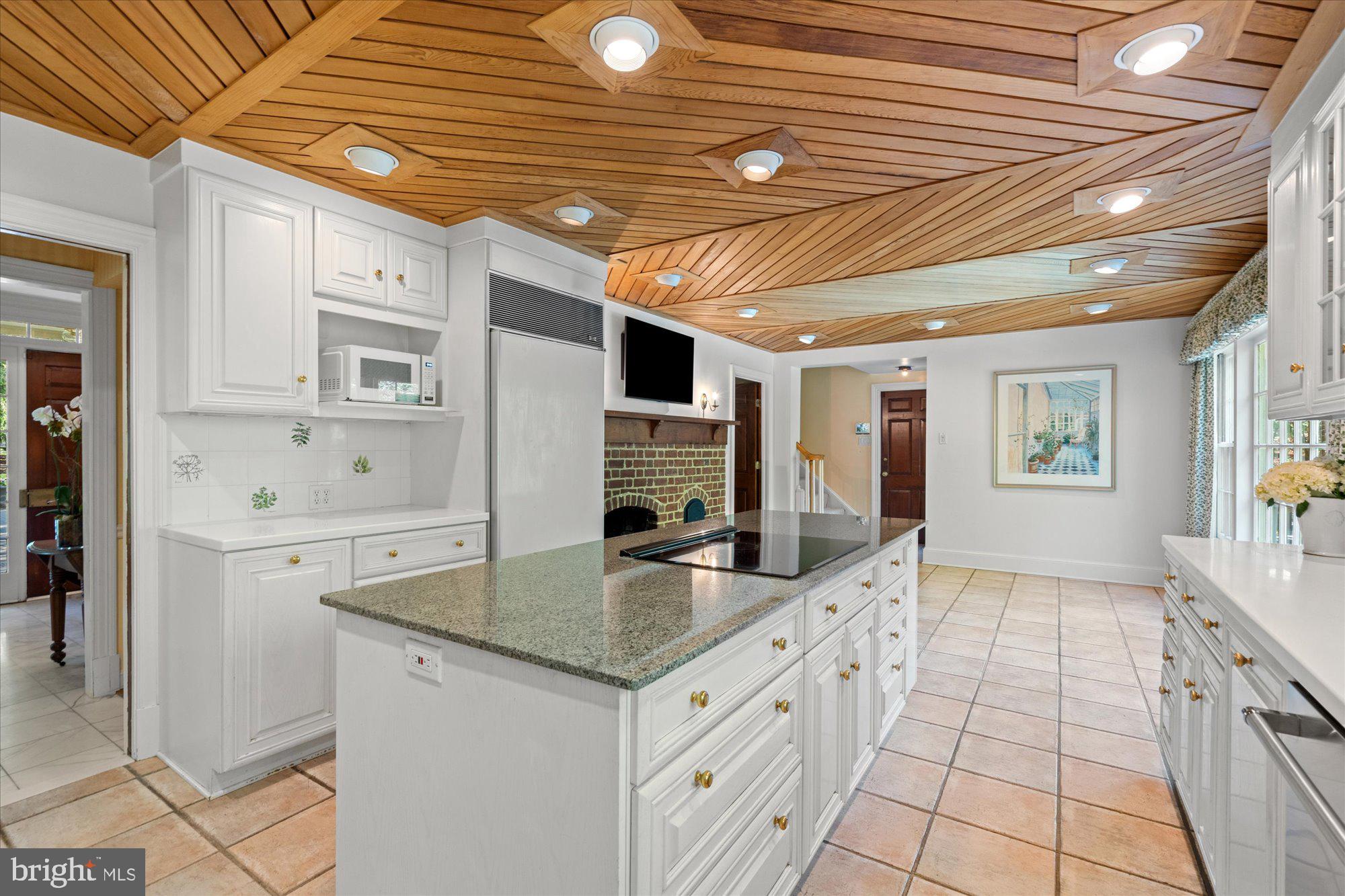 LONGWOOD - Residential