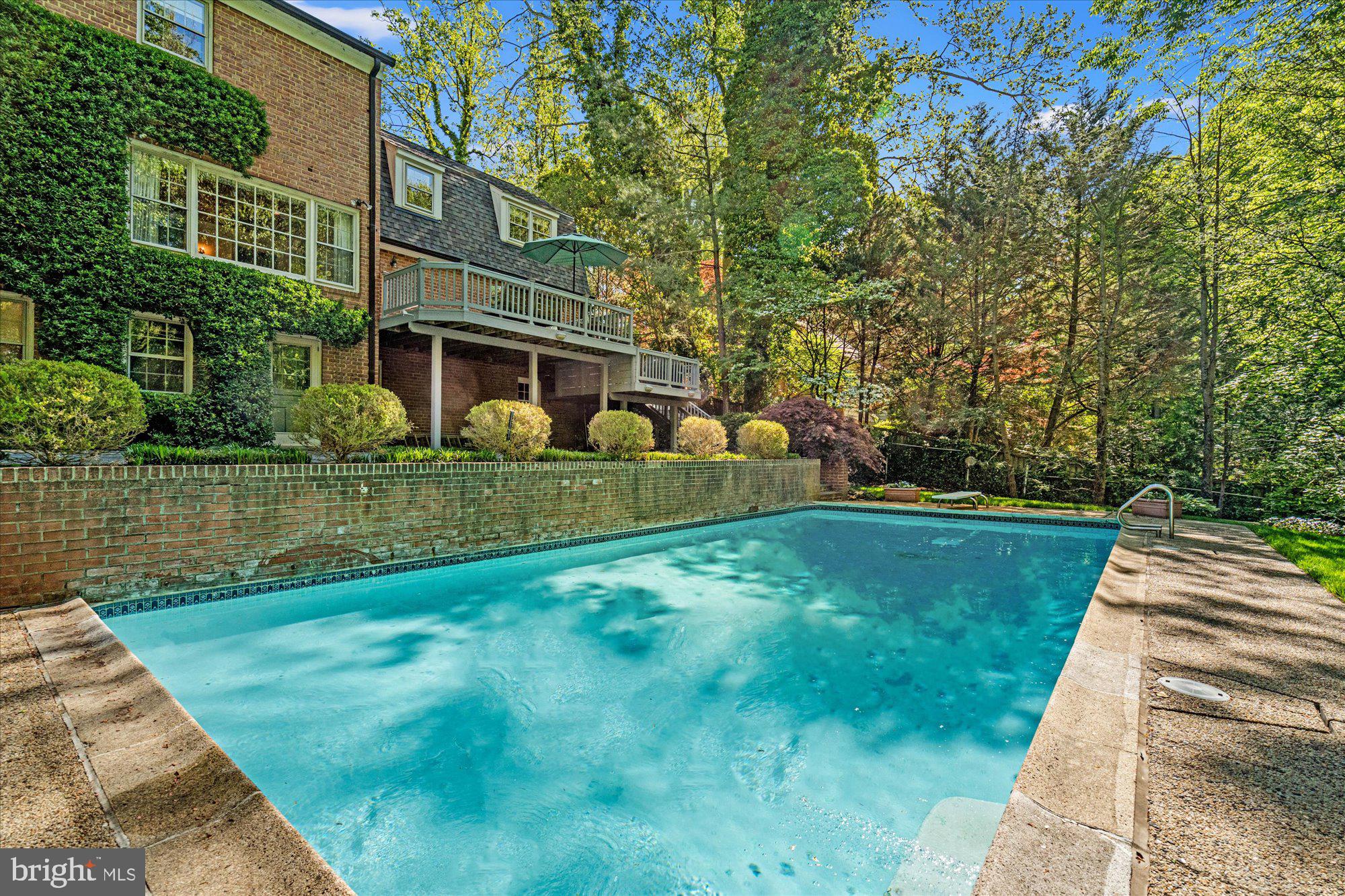 LONGWOOD - Residential