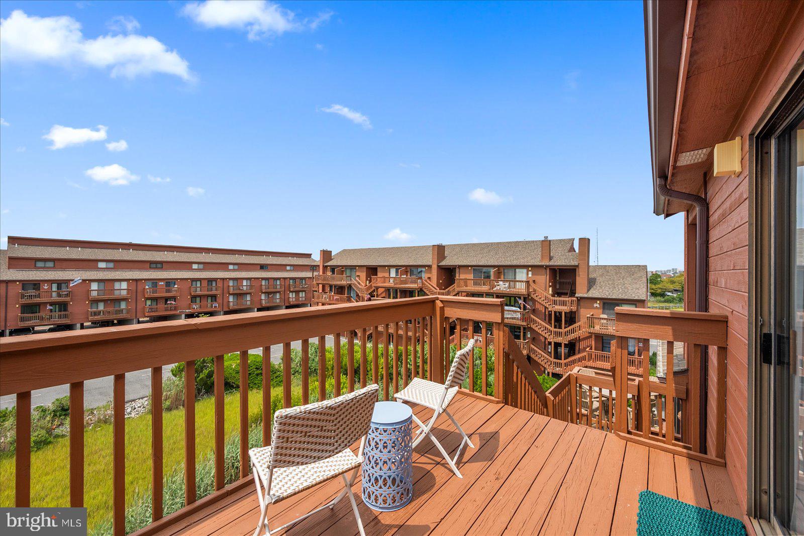 SUNSET LANDING - Residential