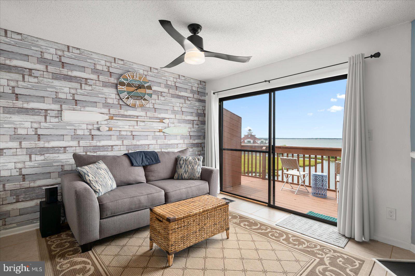 SUNSET LANDING - Residential