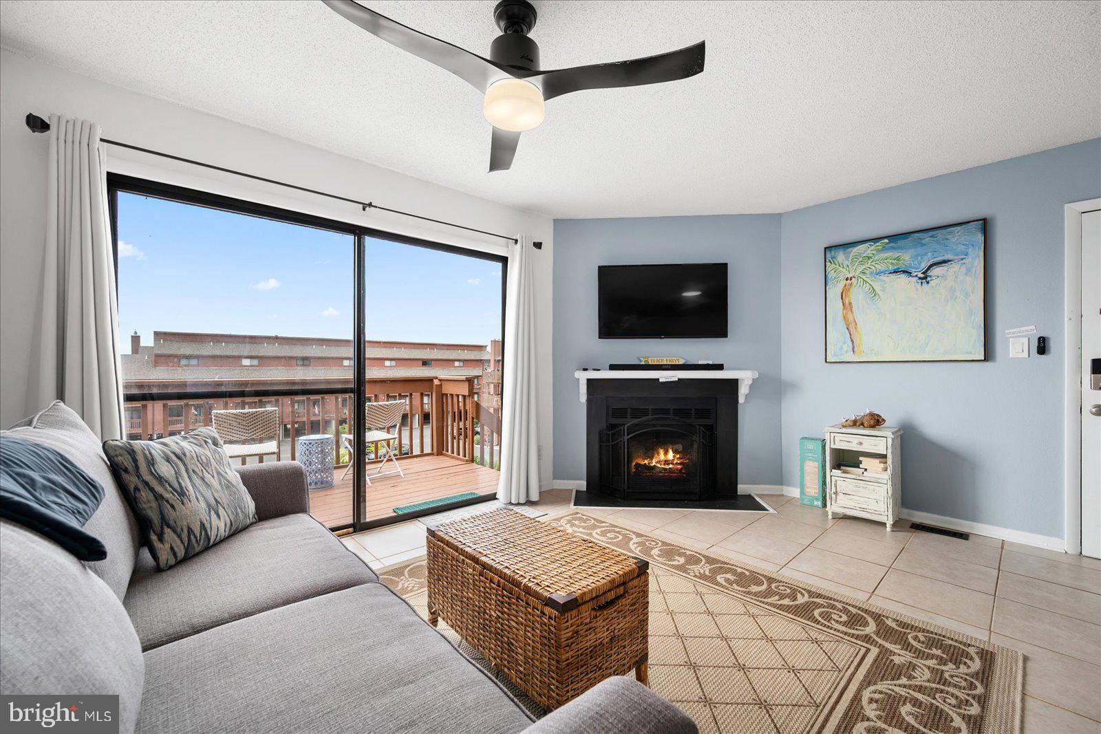 SUNSET LANDING - Residential