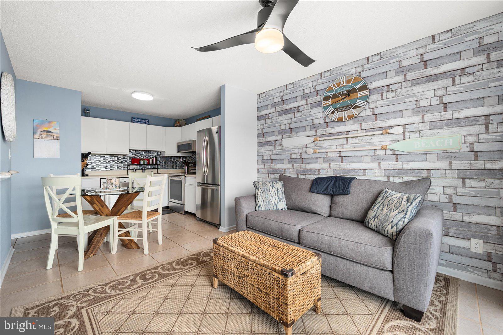 SUNSET LANDING - Residential