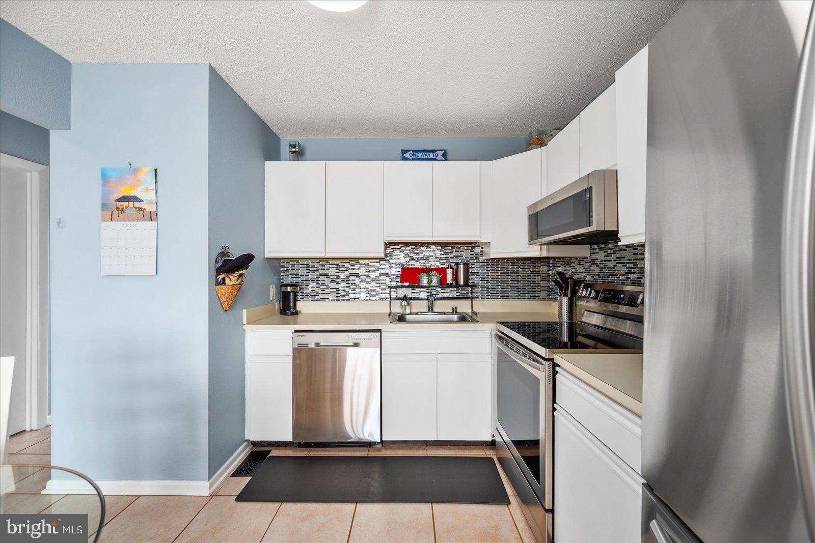 SUNSET LANDING - Residential