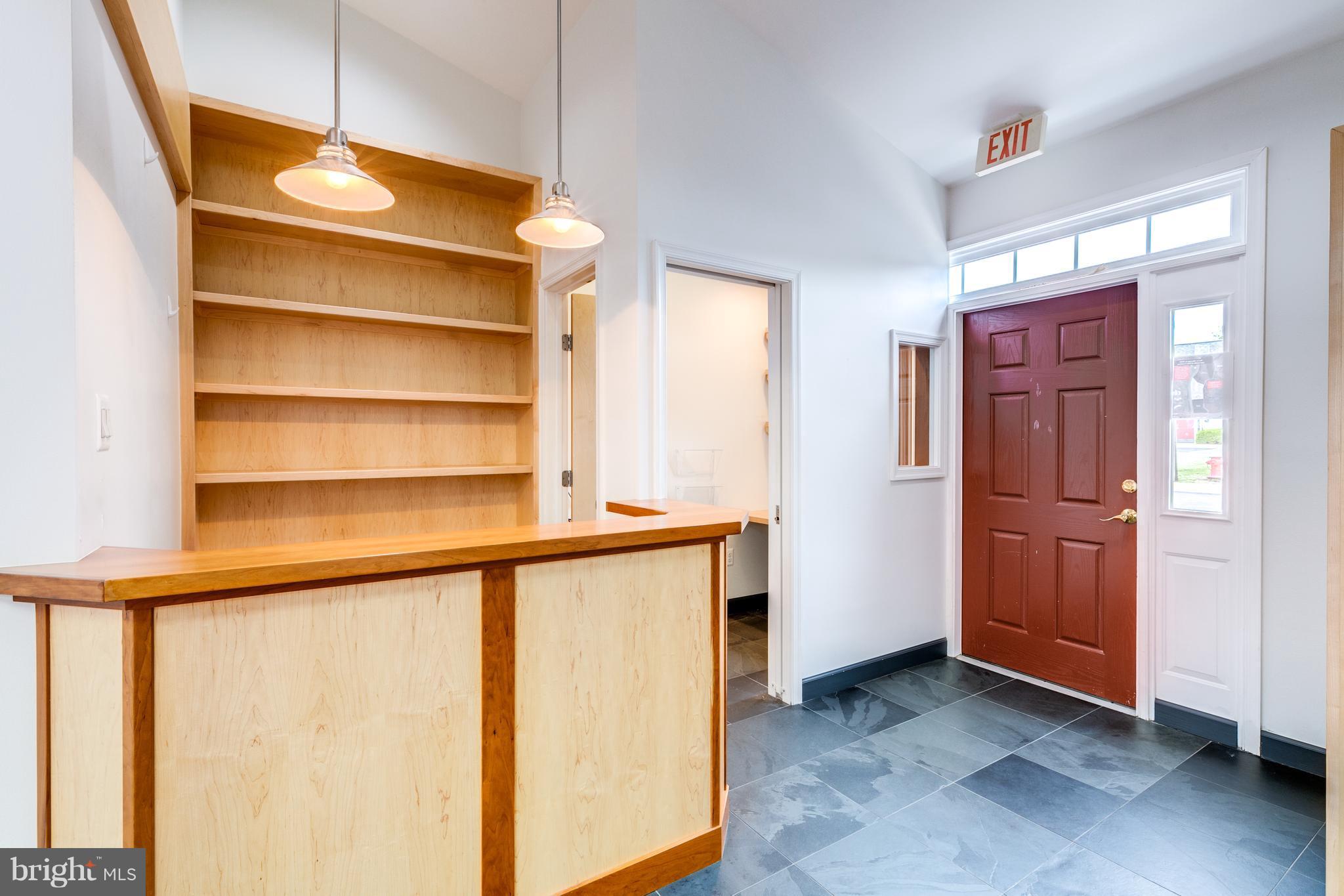 ASHBURN PROFESSIONAL PARK - Commercial Sale