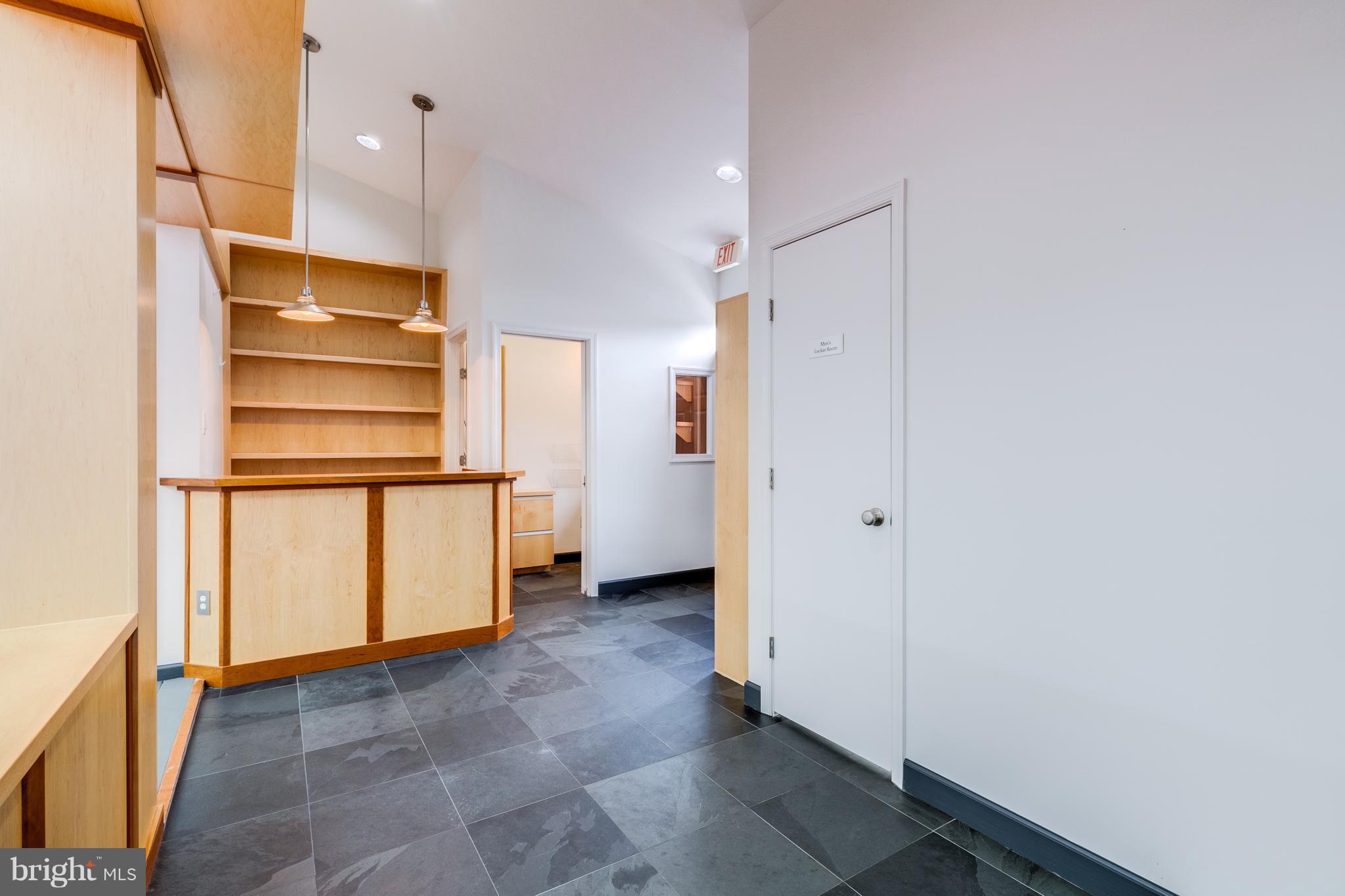 ASHBURN PROFESSIONAL PARK - Commercial Sale