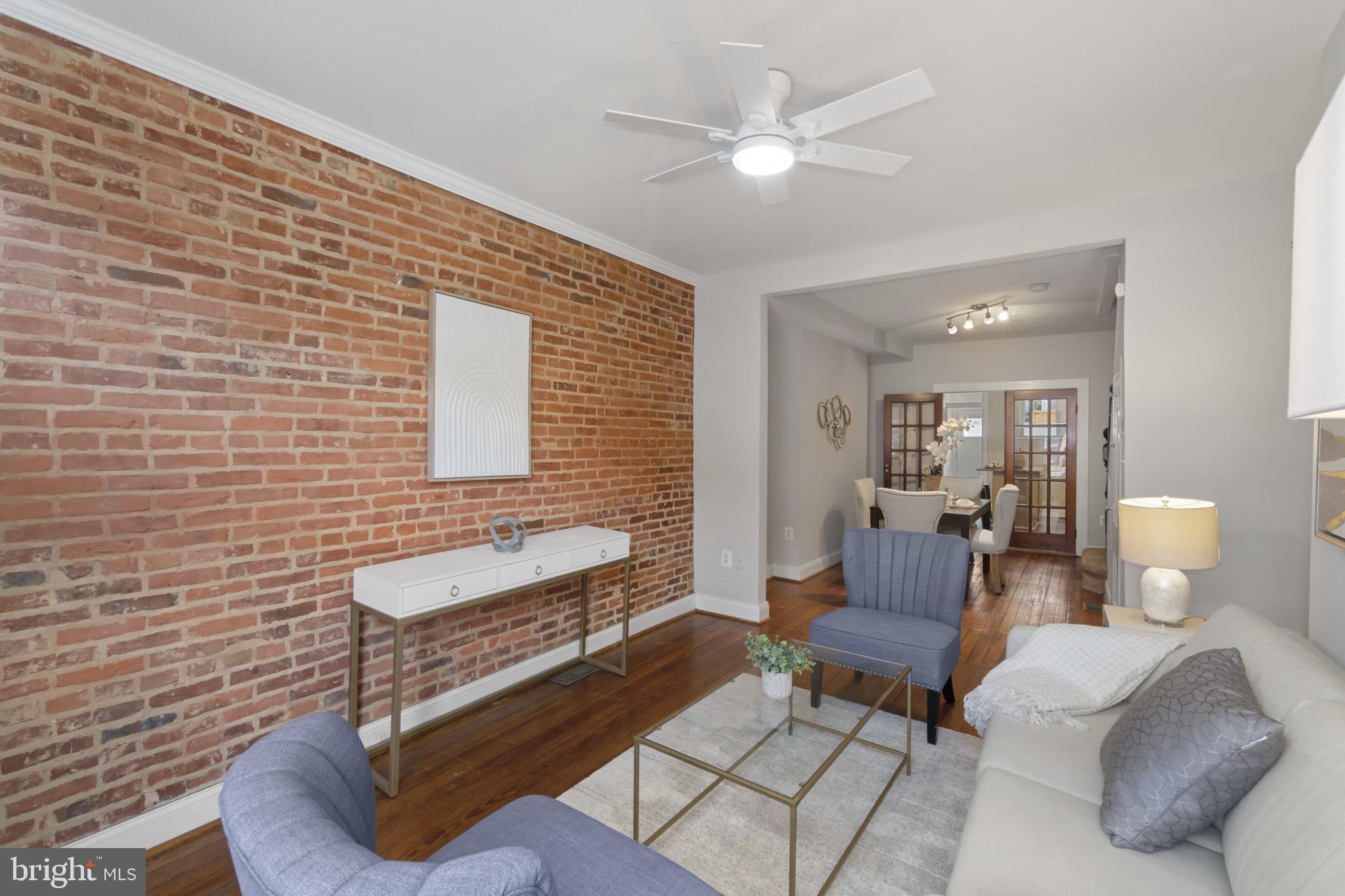 705 S ROBINSON STREET