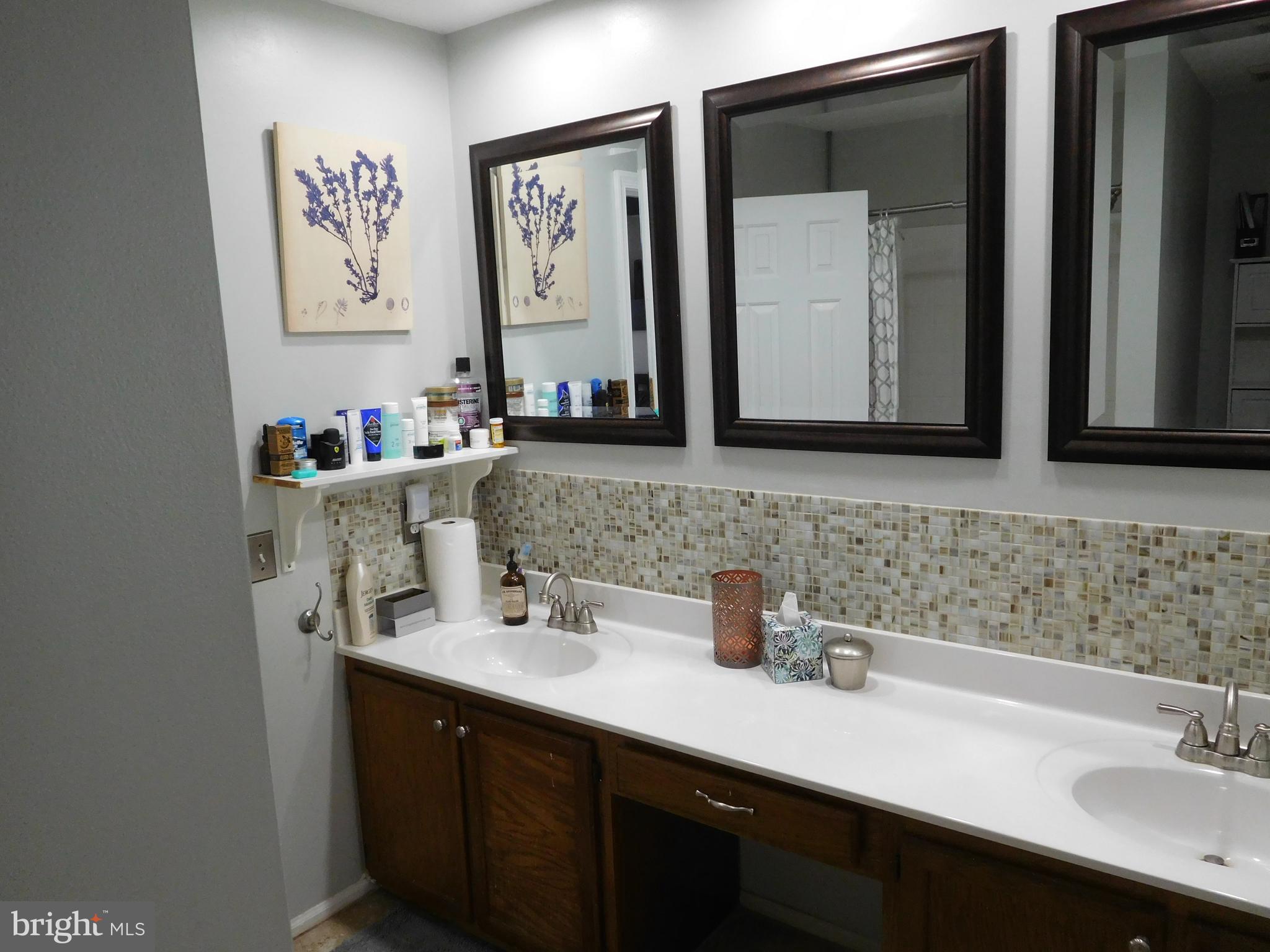 LANDSDOWNE - Residential Lease