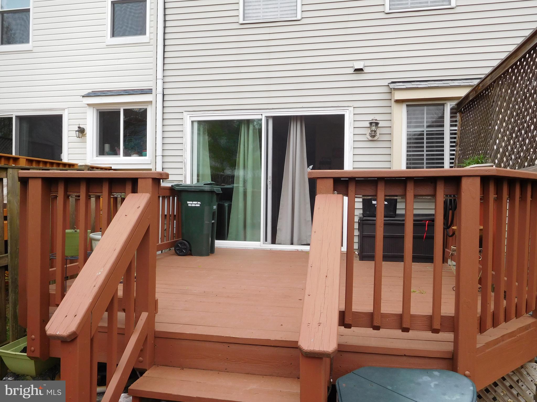 LANDSDOWNE - Residential Lease
