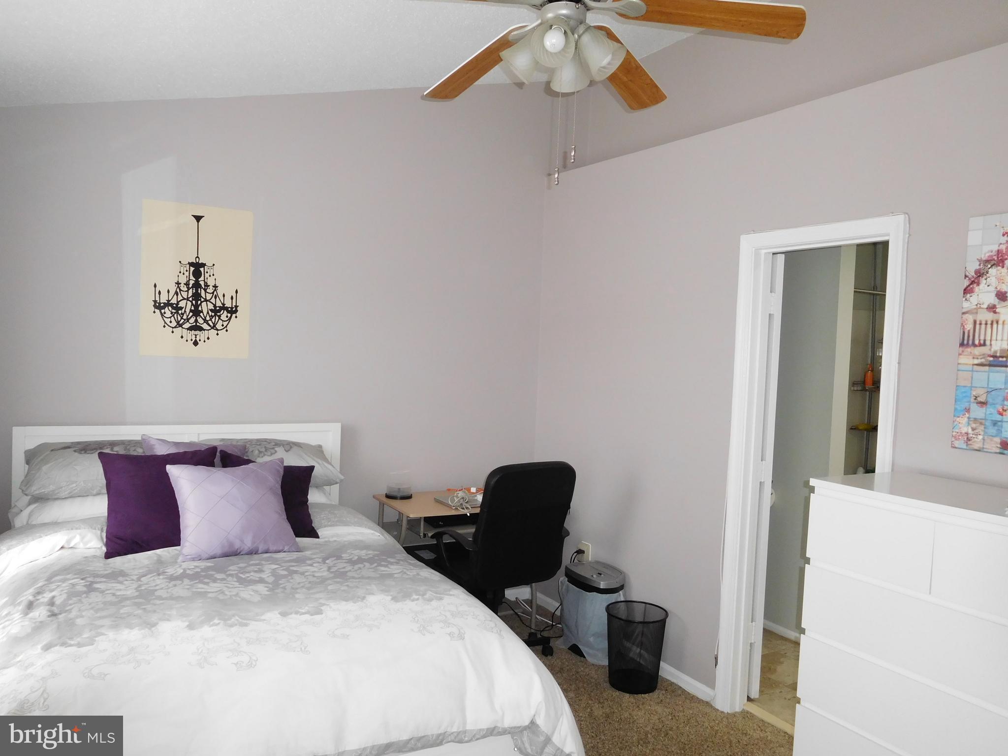 LANDSDOWNE - Residential Lease