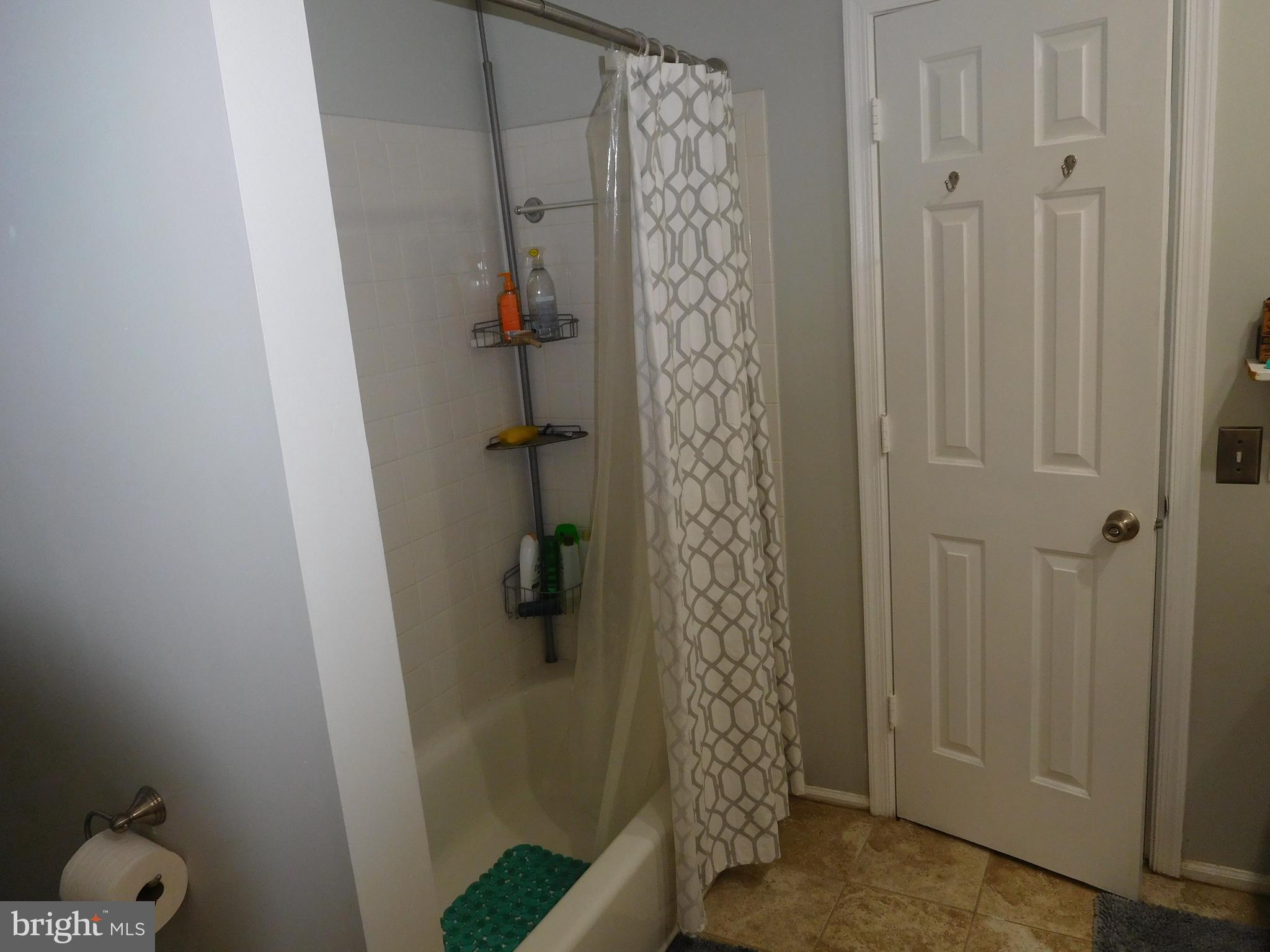 LANDSDOWNE - Residential Lease