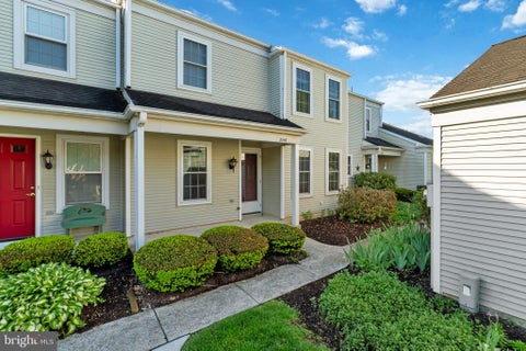 Townhouse For Sale - 2046 Wexford Road<br/> PALMYRA, PA 17078