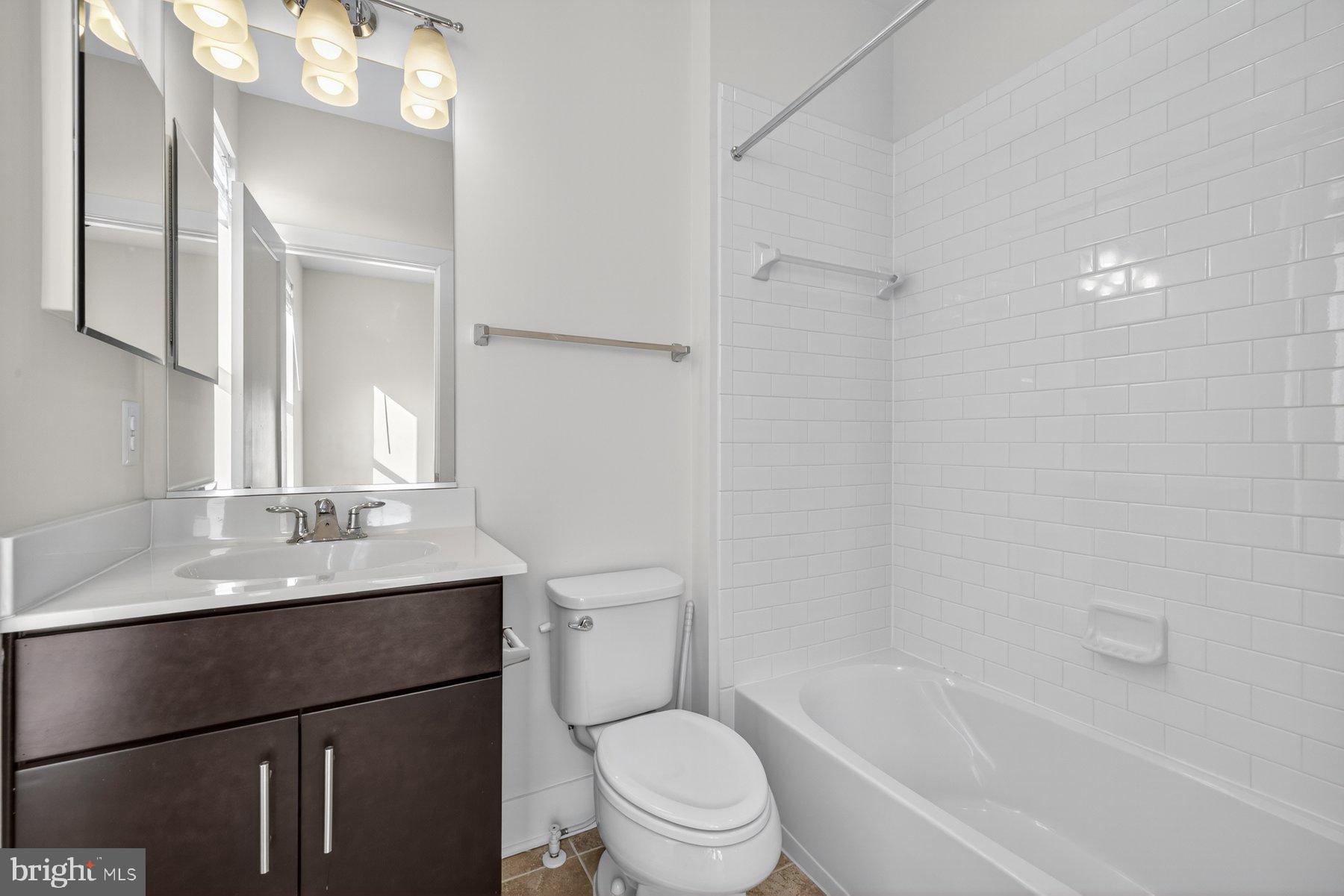 KING FARM IRVINGTON - Residential Lease