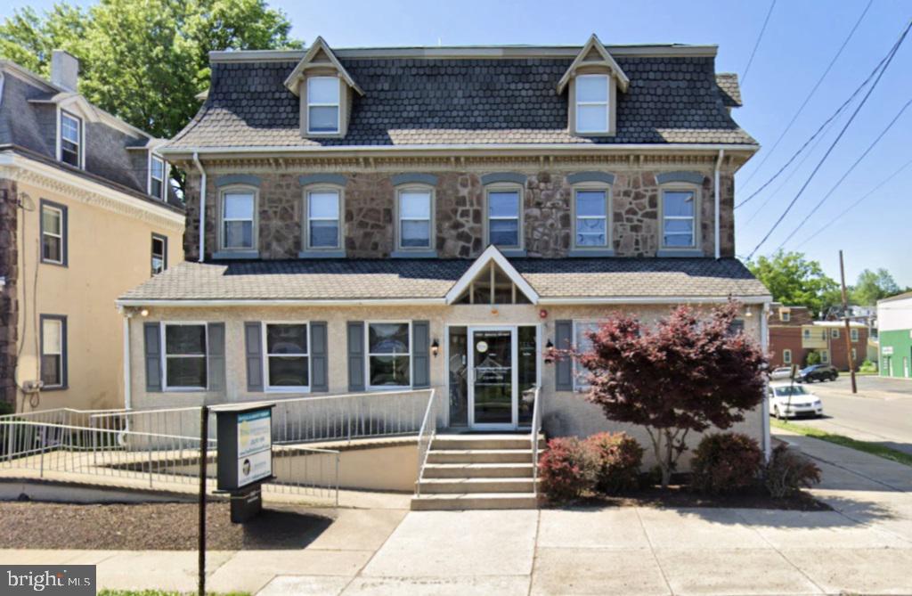 Corner Property First Floor Available - 3,162 s/f of Office/Professional/Medical space
$15.00 per sq. ft. / $3,952.00 per month plus Utilities and Janitorial
Newly renovated building
Former physical therapist space, aqua pool included
NO CAM! (Common Area Maintenance Fees)
Large open areas and private rooms
Plenty of off-street parking, rear parking lot
Prominent signage on DeKalb Street
ADA (Americans with Disabilities Act) Compliant