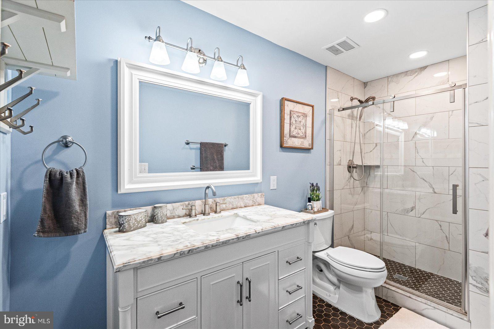 HAMPTON OAKS - Residential