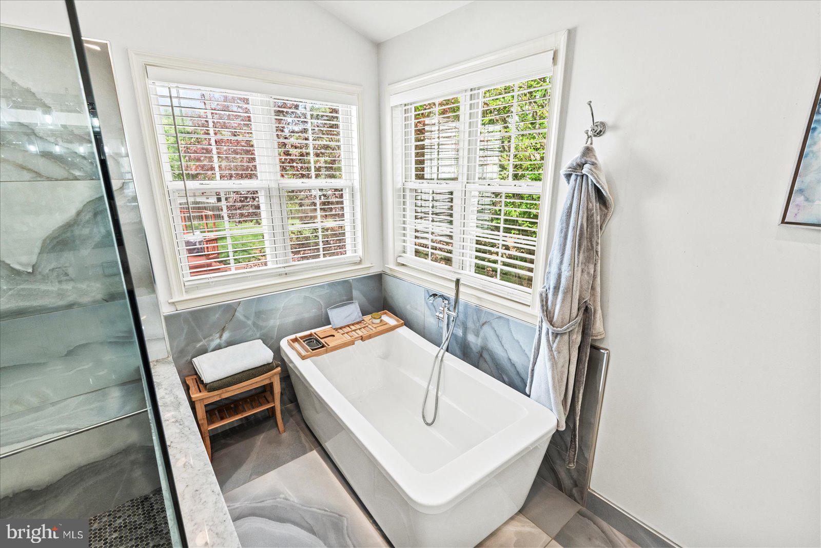 HAMPTON OAKS - Residential