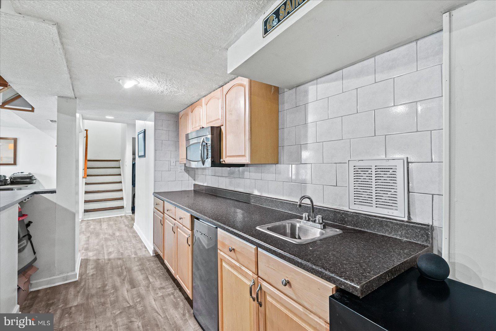 HAMPTON OAKS - Residential