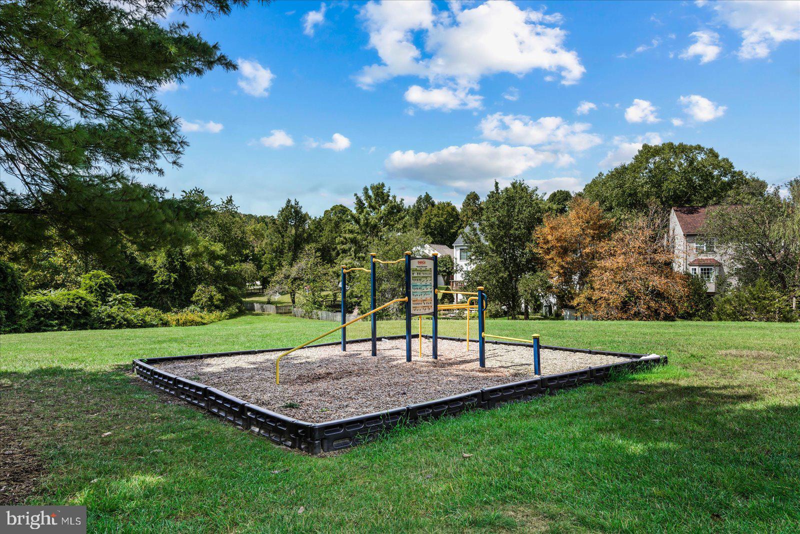 HAMPTON OAKS - Residential