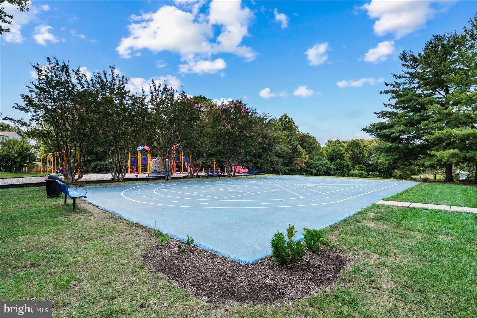 HAMPTON OAKS - Residential