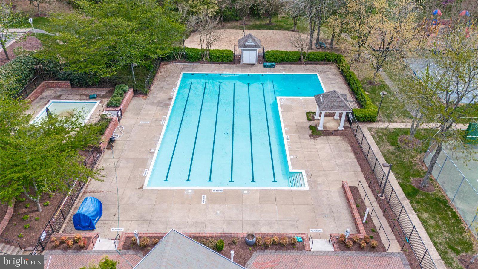 HAMPTON OAKS - Residential