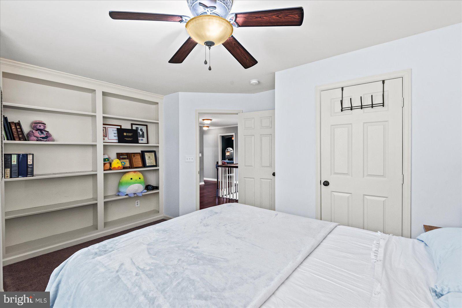 HAMPTON OAKS - Residential