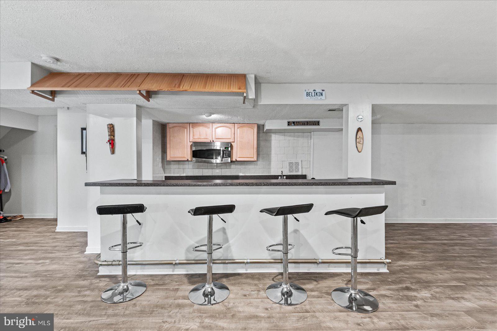 HAMPTON OAKS - Residential